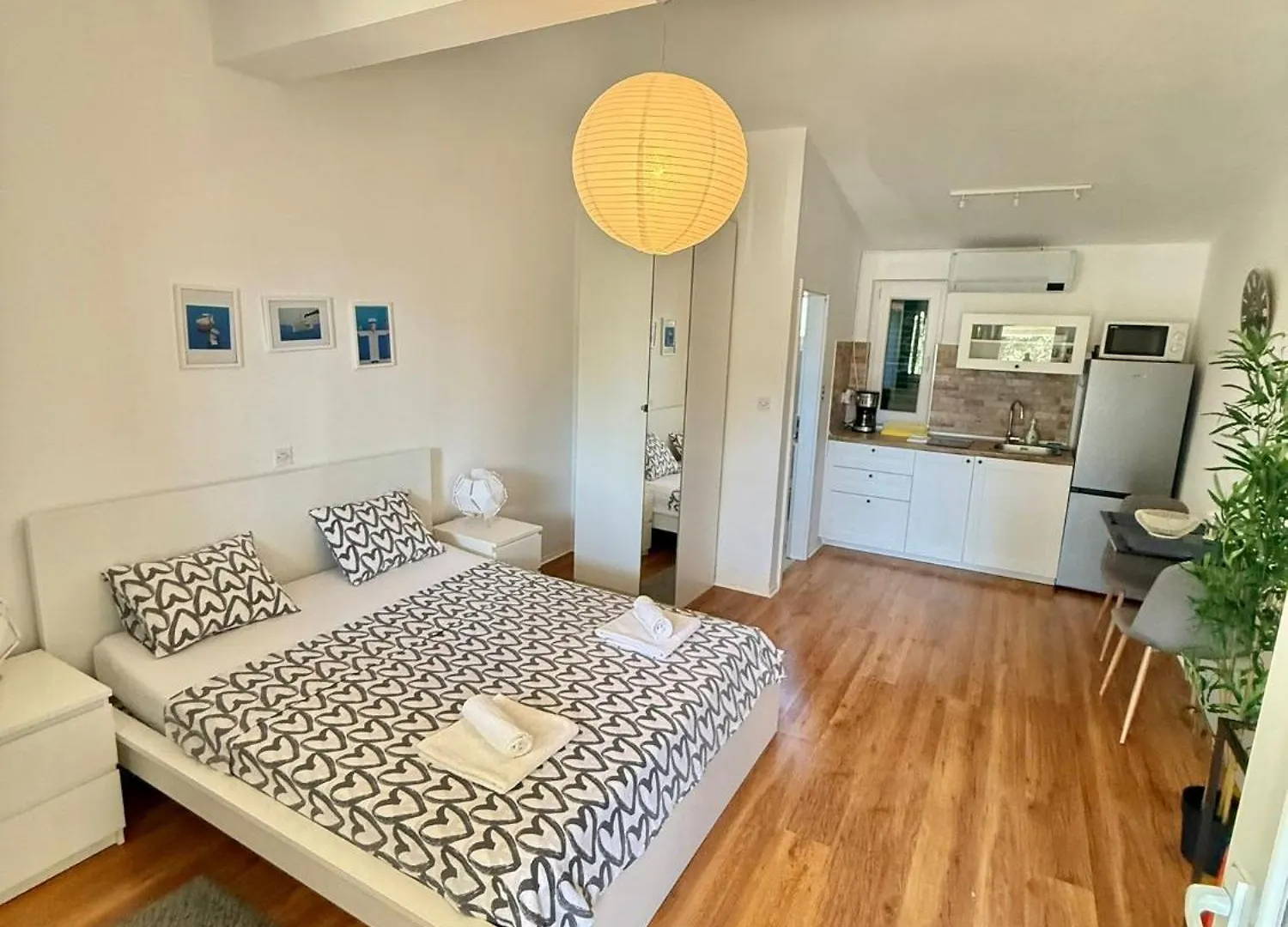 L&L Apartments Vir